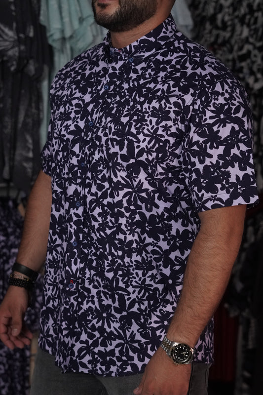 Camisa manga corta estampada morada con negro