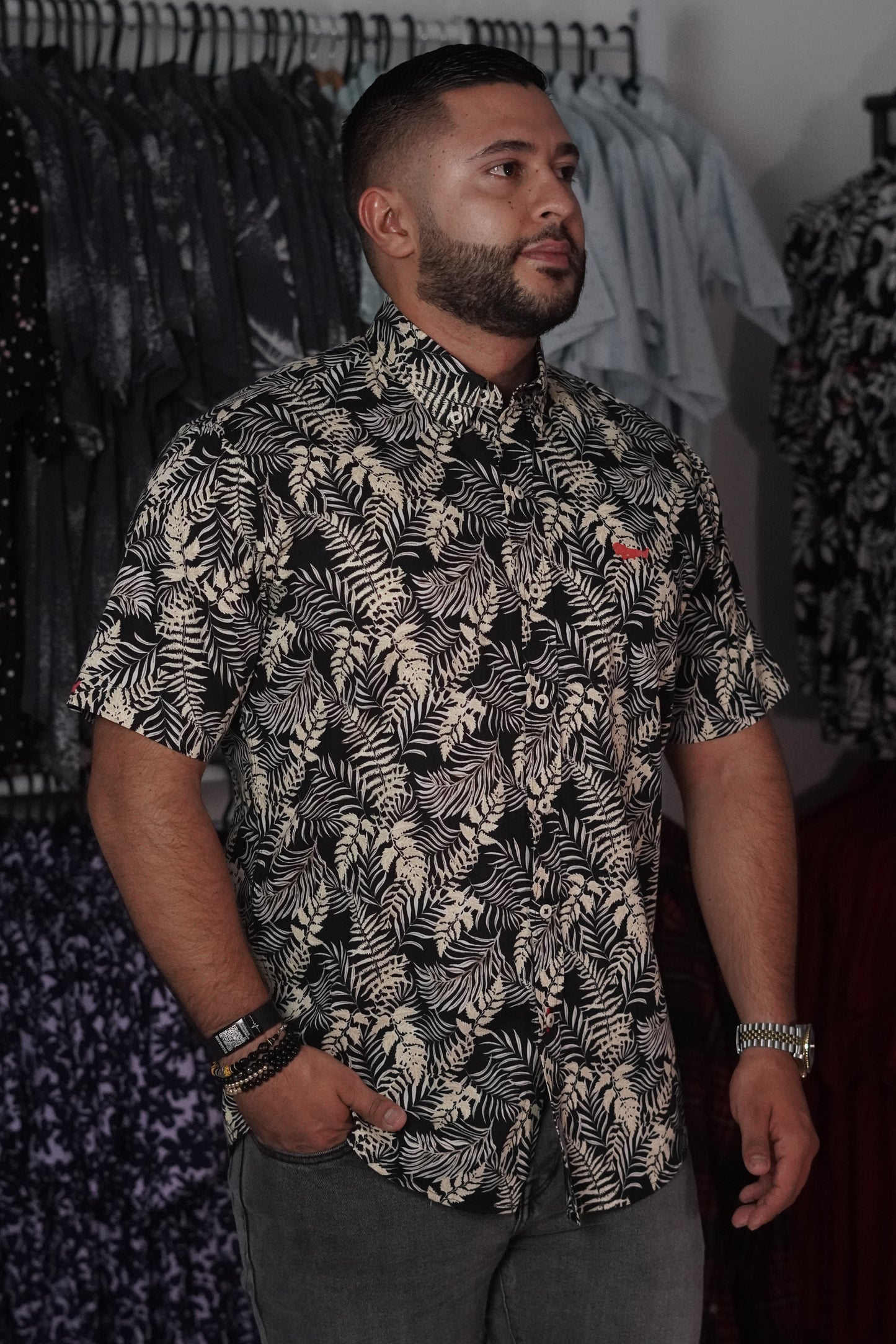 Camisa manga corta negra estampada