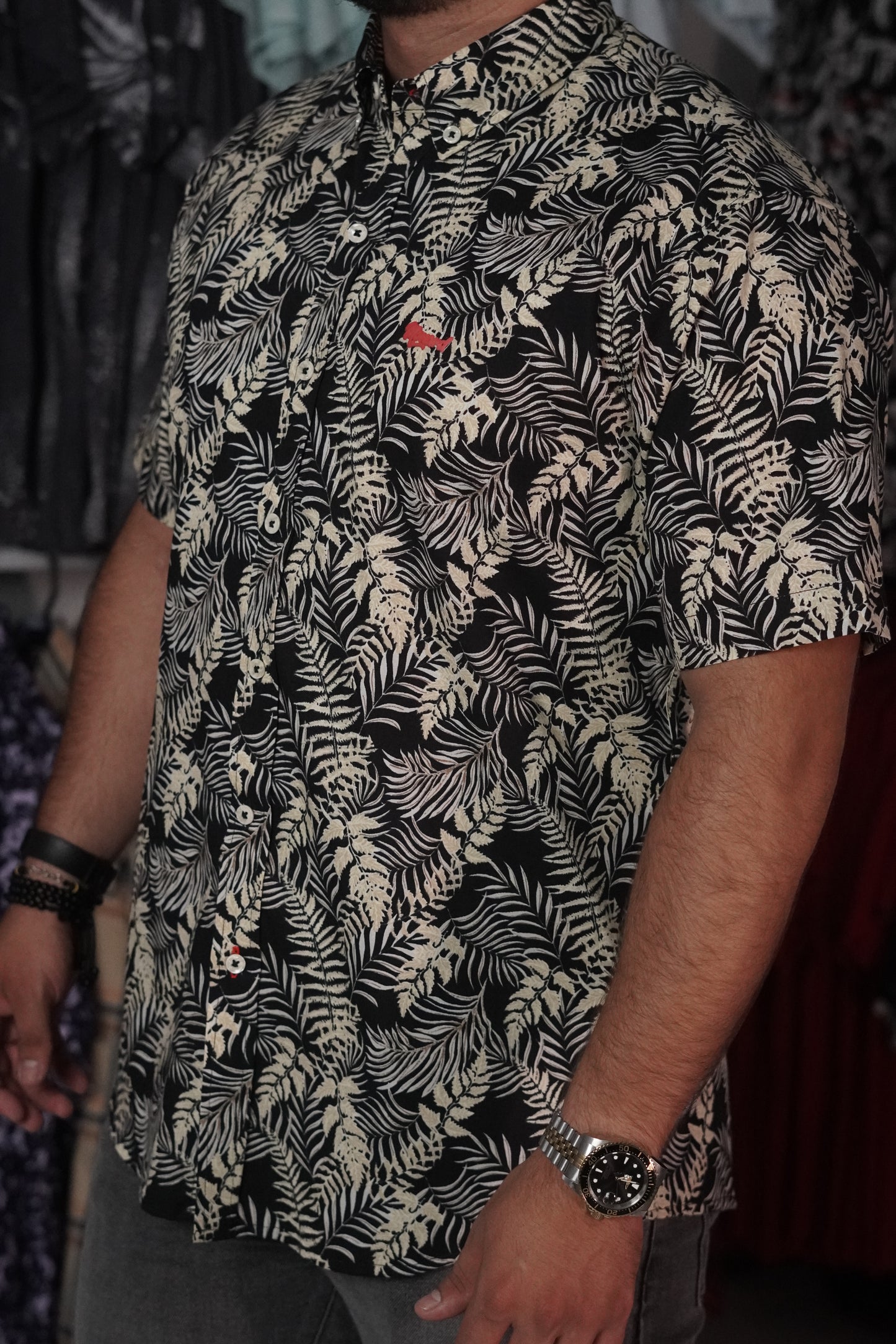 Camisa manga corta negra estampada